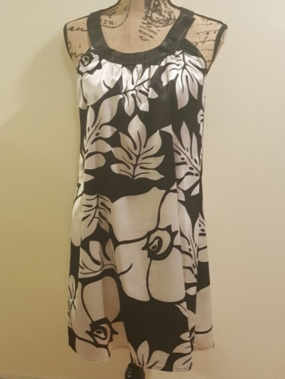 Vintage 2000s Halter Babydoll BCBGMaxazria Floral Mini Dress